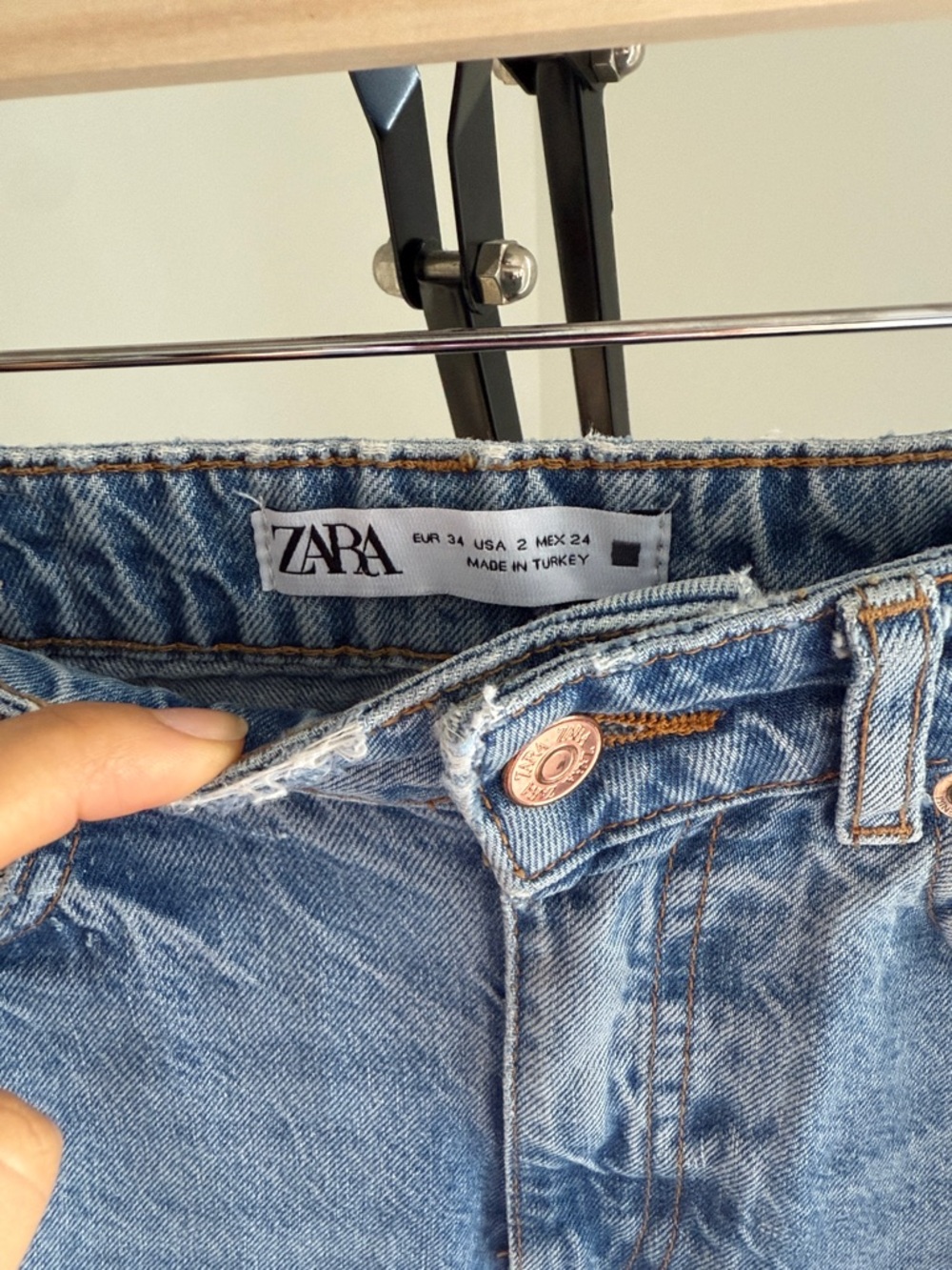 ZARA High Rise‎ Wide Leg Distressed Denim Jeans size 2 - Picture 10 of 13